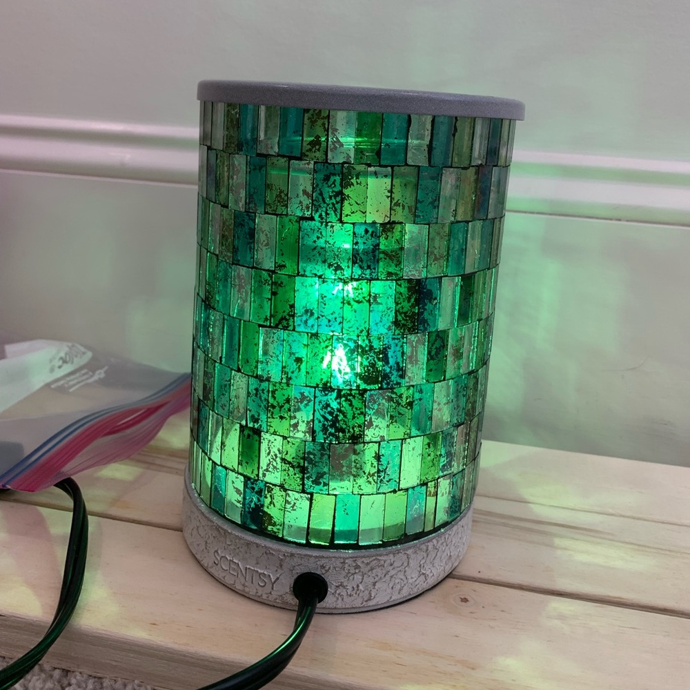Scentsy Stained Glass Warmer!